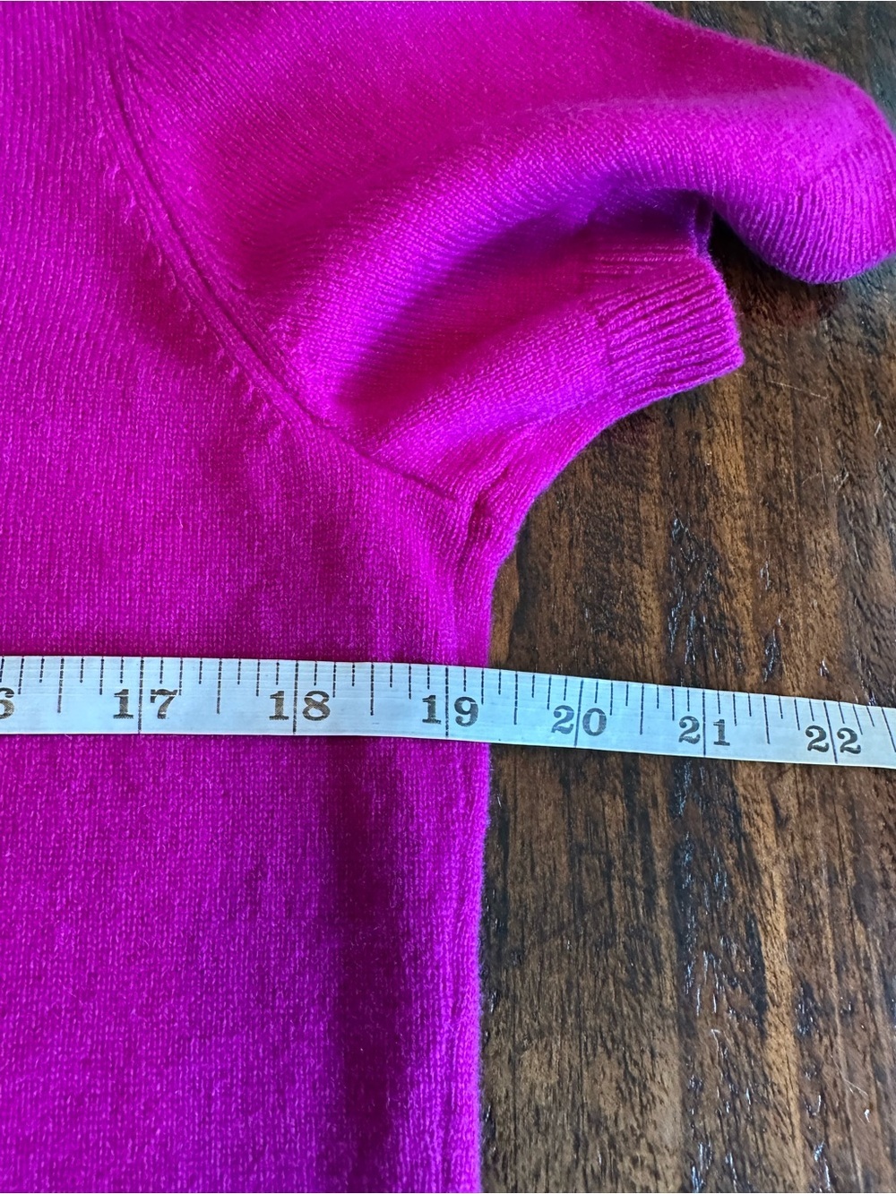 Lands’ End | 100% Cashmere Short Sleeve Crewneck Sweater Pink Magenta, Size M - Picture 4 of 5